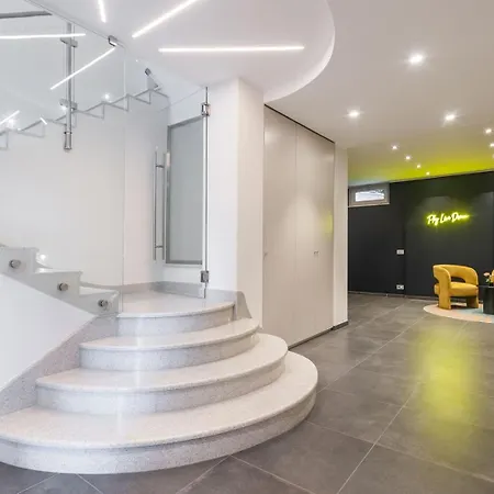 Martina Luxury - Grandmaison *