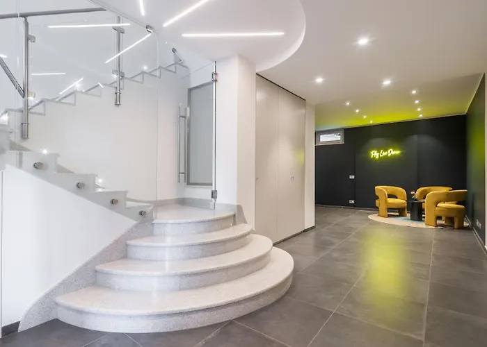 Martina Luxury - Grandmaison *