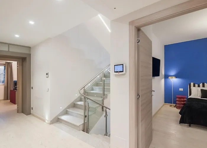 Martina Luxury - Grandmaison