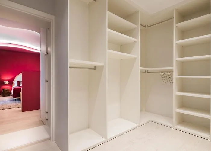 Martina Luxury - Grandmaison