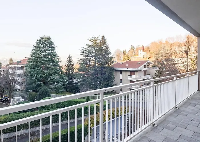 Martina Luxury - Grandmaison *