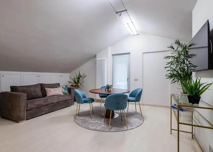 Martina Luxury - Grandmaison