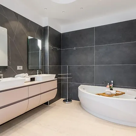 Villa Martina Luxury - Grandmaison Turin